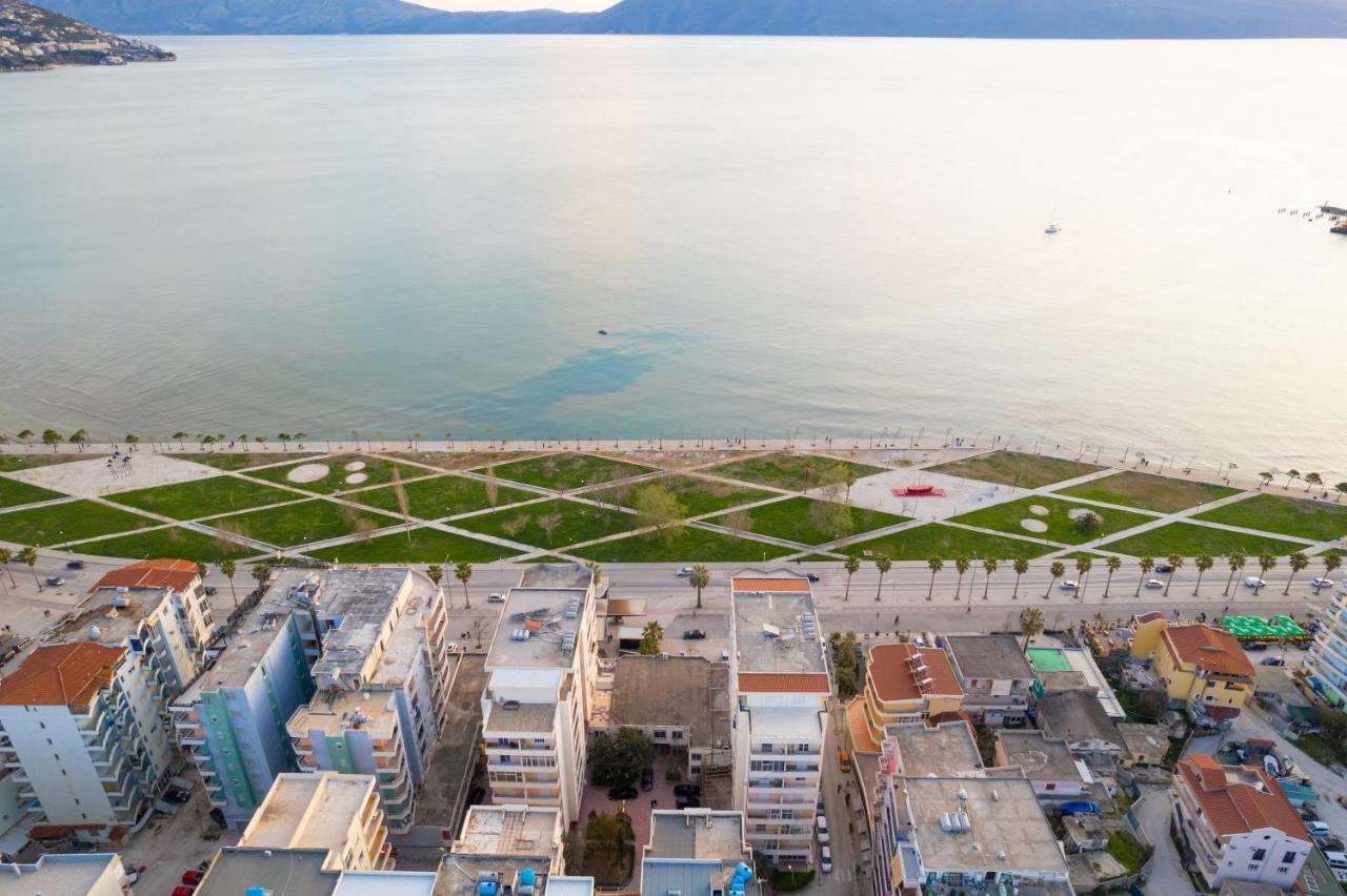 Palm Side Hotel Vlorë Exteriör bild